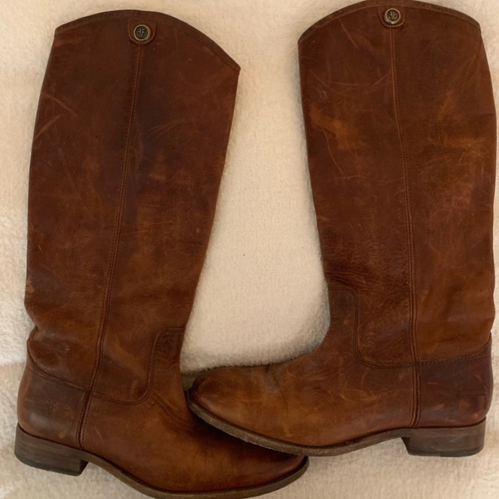 Size 8 Frye boots